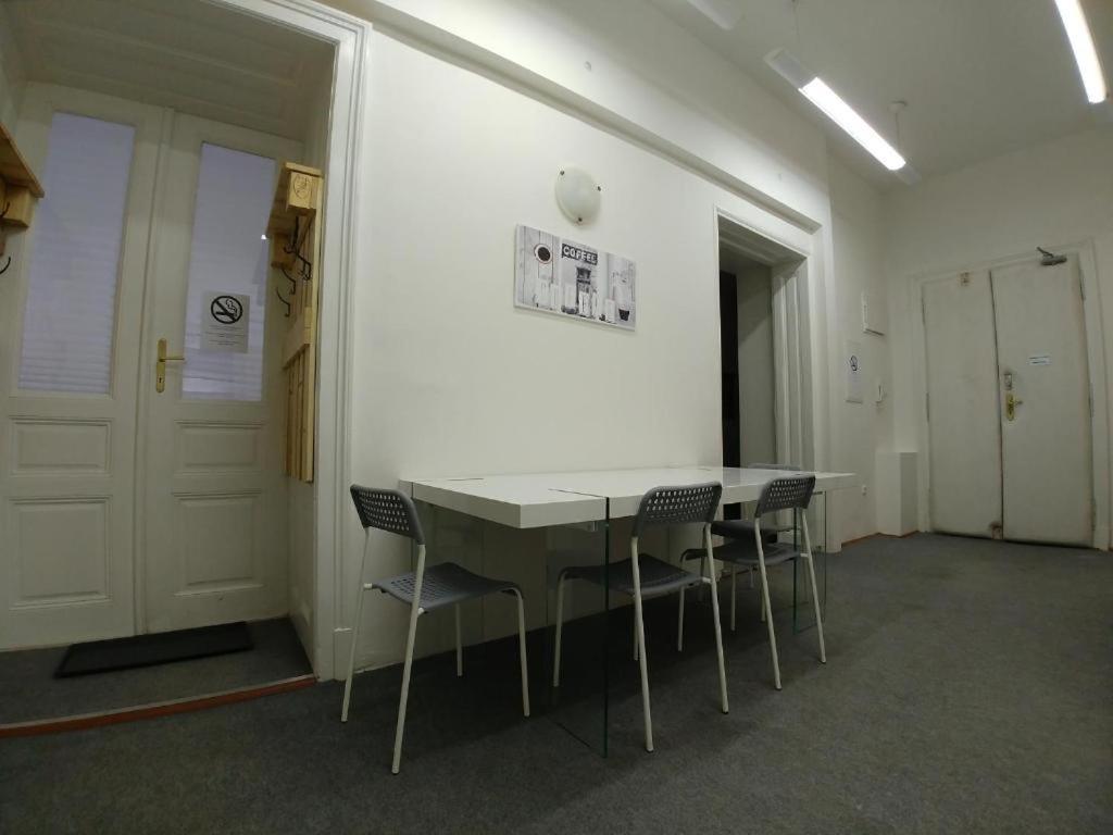 Apatrhostel Brno Brünn Exterior foto